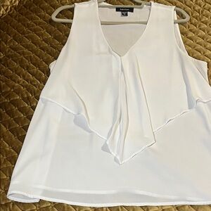 Karen Kane White Sleeveless Blouse
